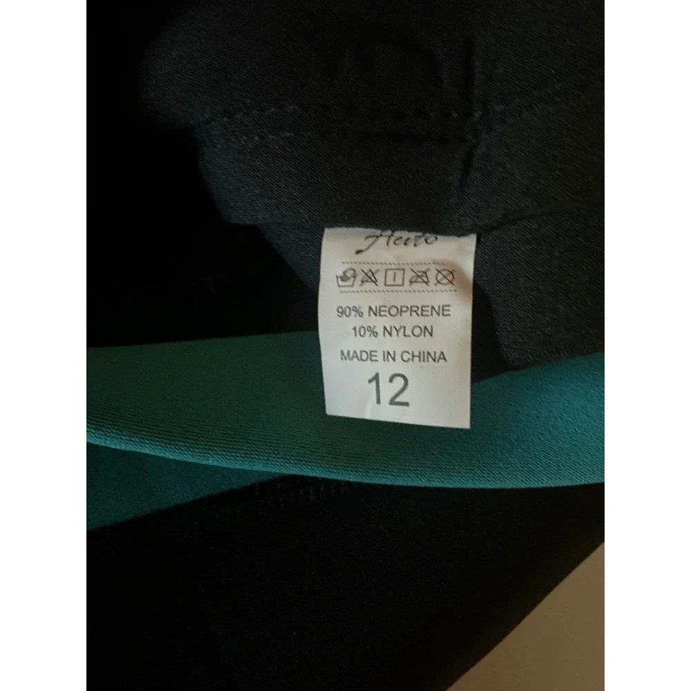 Hevto Wetsuit Kids Size 12 Black Blue New 3/2mm Neoprene Full Body Back Zip